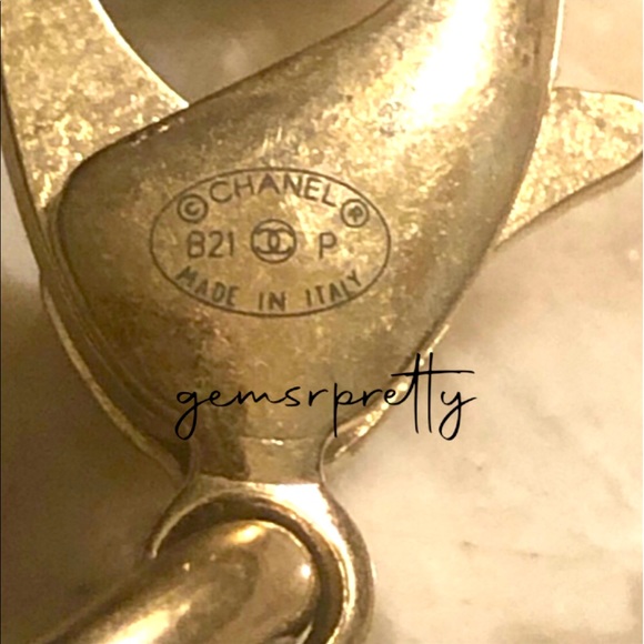 CHANEL 21P Carnival Clustered Charm Story Necklace Pearl CC Gold tone - Picture 6 of 14